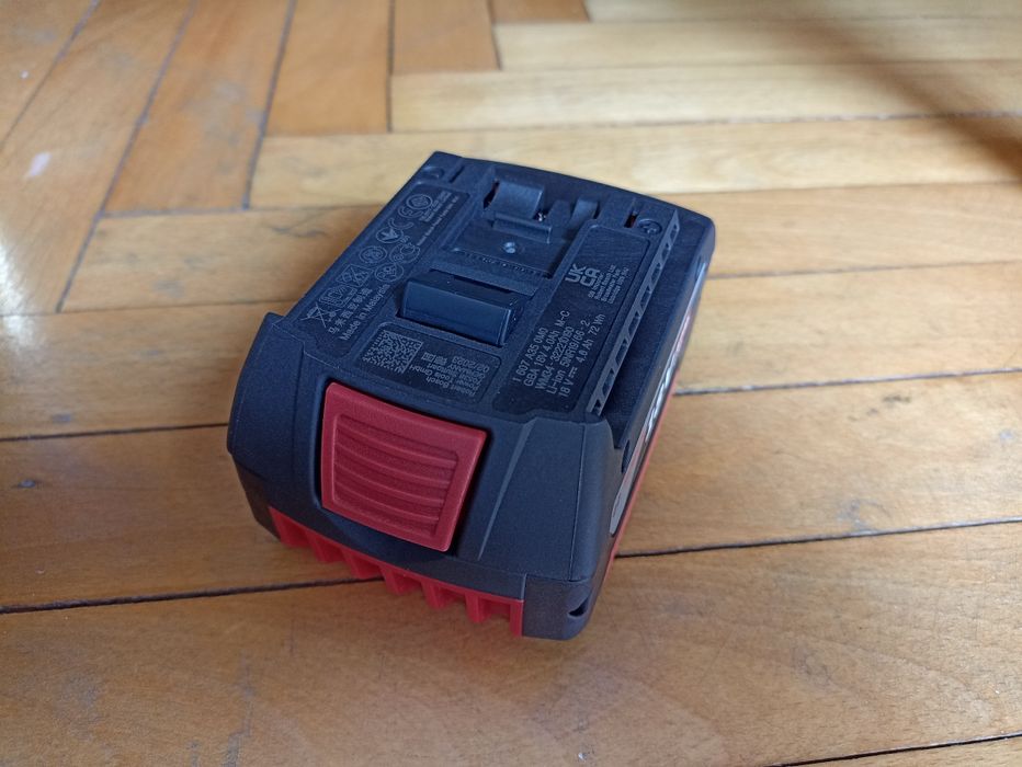 Acumulator oiginal Bosch 4Ah, Profesionall, nou.