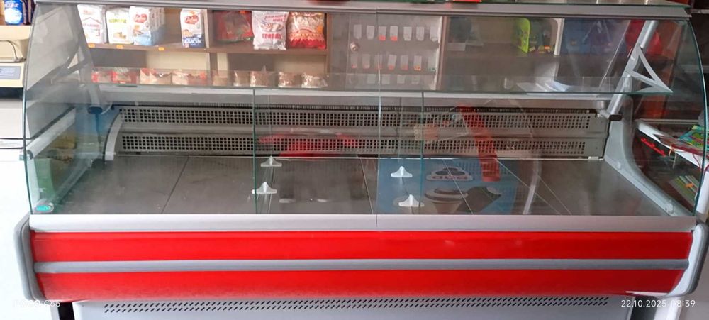 Хладилна витрина плюсова