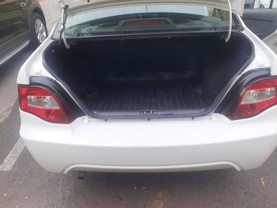 Нексия-2, Донс 1,6 в отличном состоянии (белый)