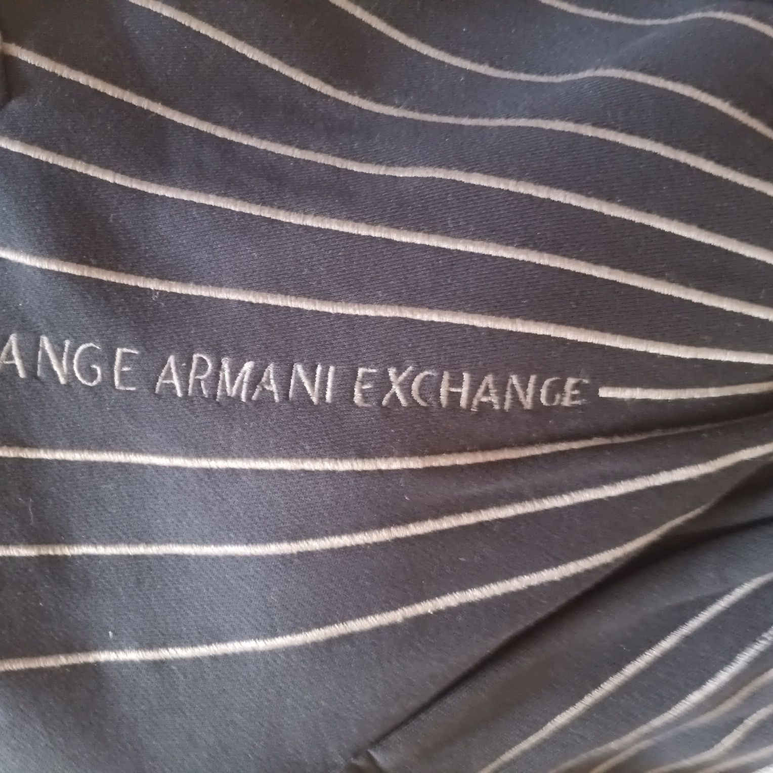 Мъжки овърсайз къс панталон Armani Exchange .