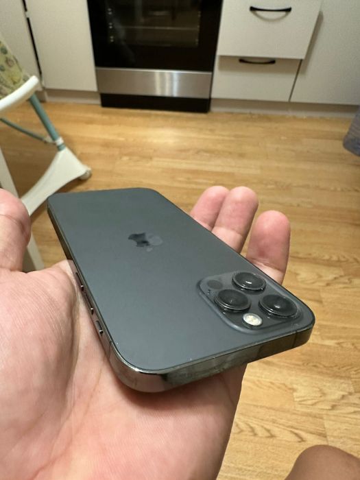 Продам 12 про 256