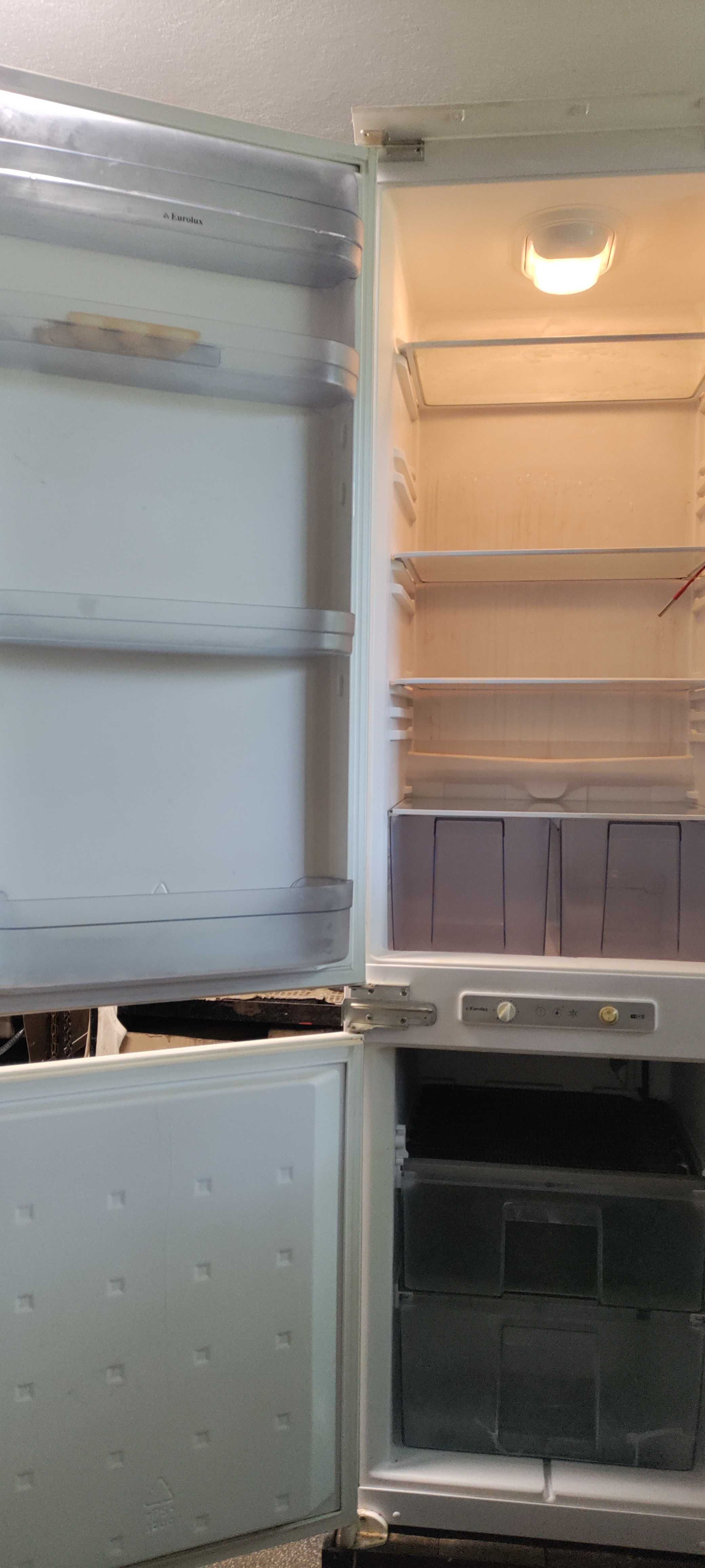 Комбиниран хладилник с фризер за вграждане Eurolux HVV 3200