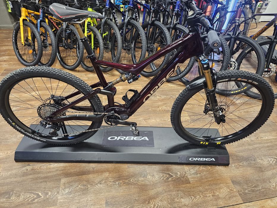 Bicicleta electrica carbon Orbea Rise M-Team 29"