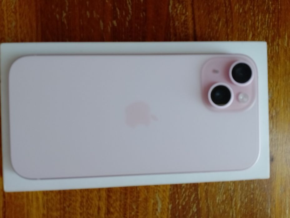 iPhone 15 Розов цвят (Pink)