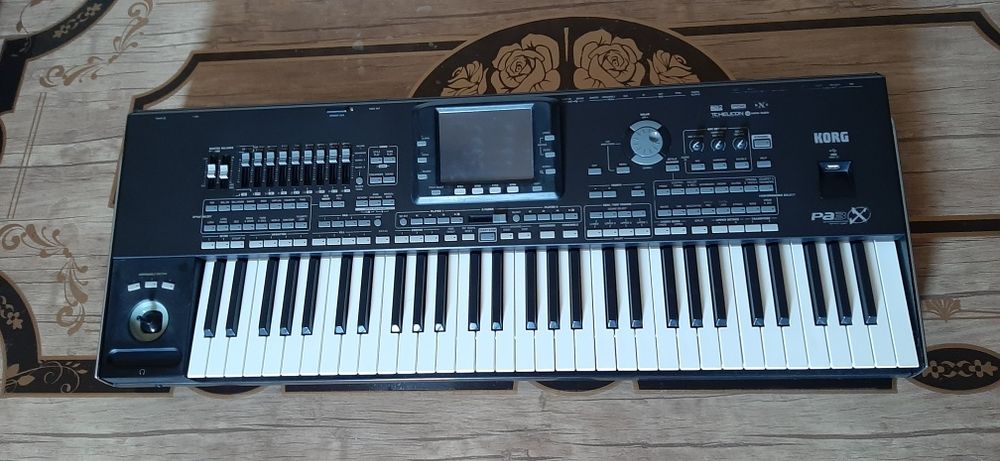 Korg pa3x sotiladi.