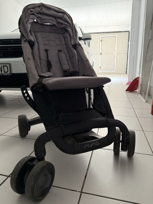 Vand carucior pentru copii Nuna