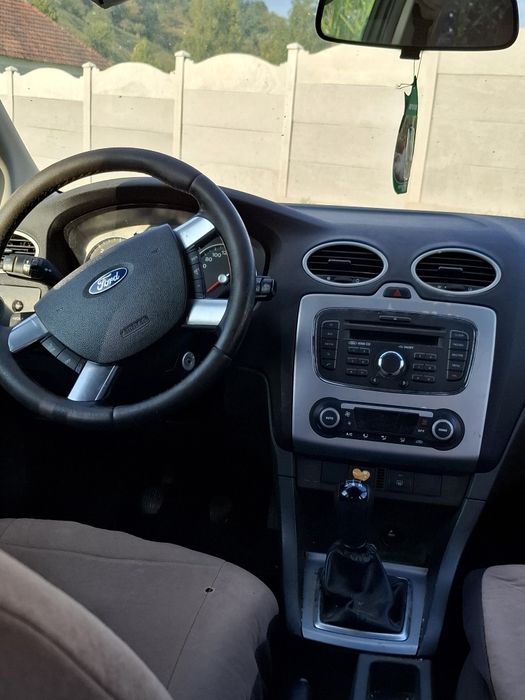 Vând Ford focus 2   1.8 taci   2007