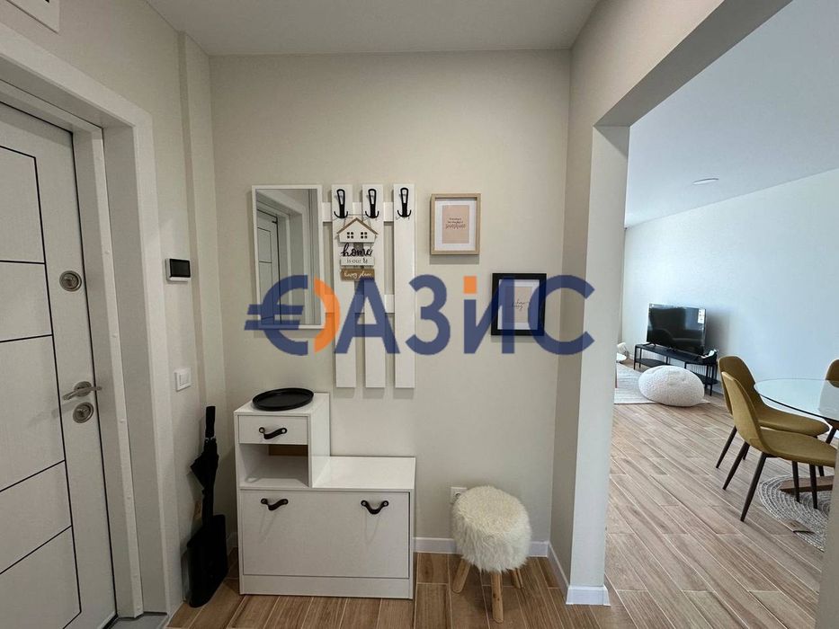 Просторен апартамент с 2 спални в комплекс" Оазис", Равда, България,