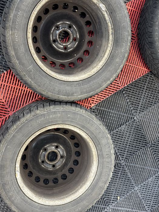 Jante cu cauciucuri de iarna