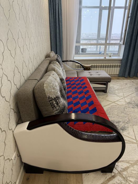 Продам диван в отличном состояний