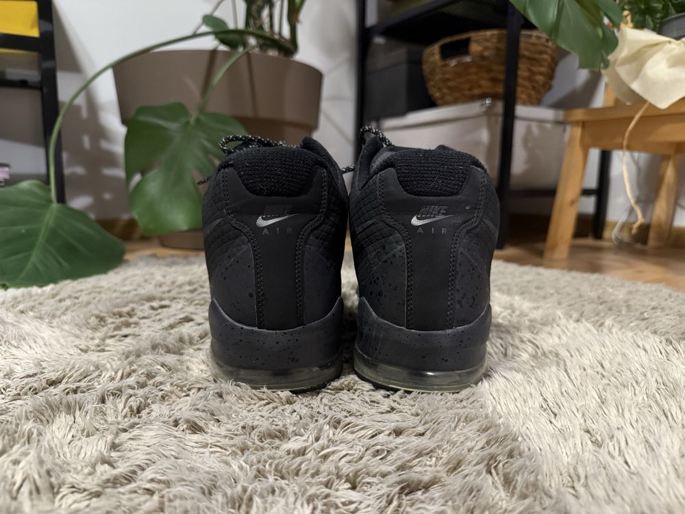 Nike Air Max Invigor Mid