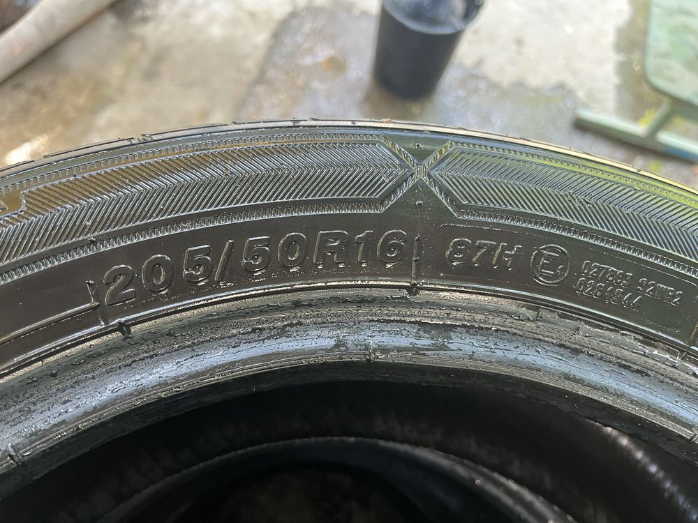 Шины 16 от кобольта 205/50R16 - 4 шт.