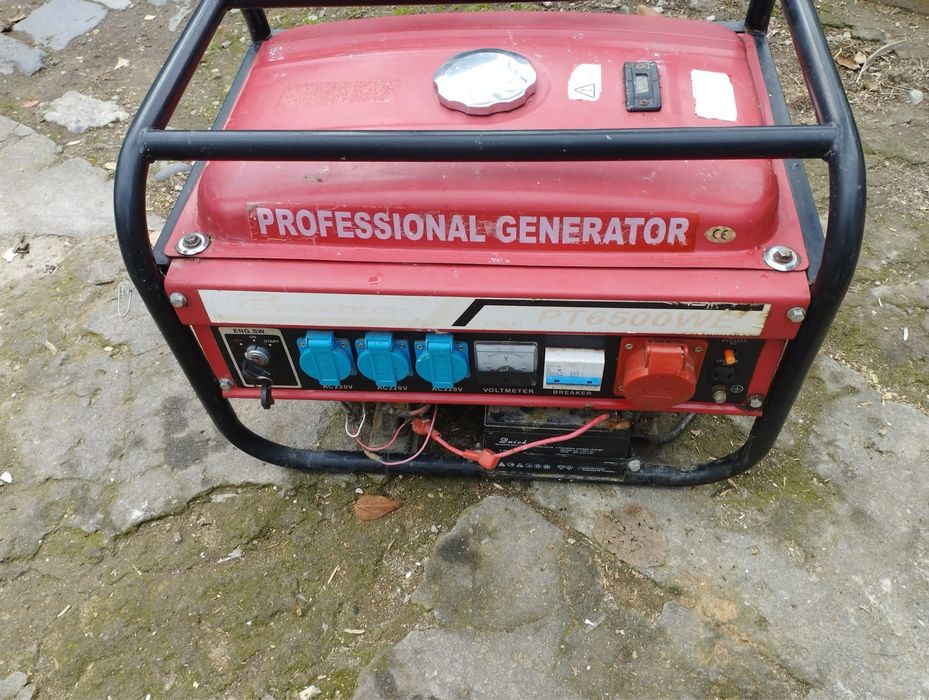 Generator curent tri fazic