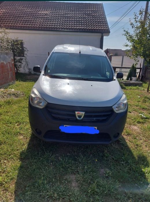 Vând Dacia dokker