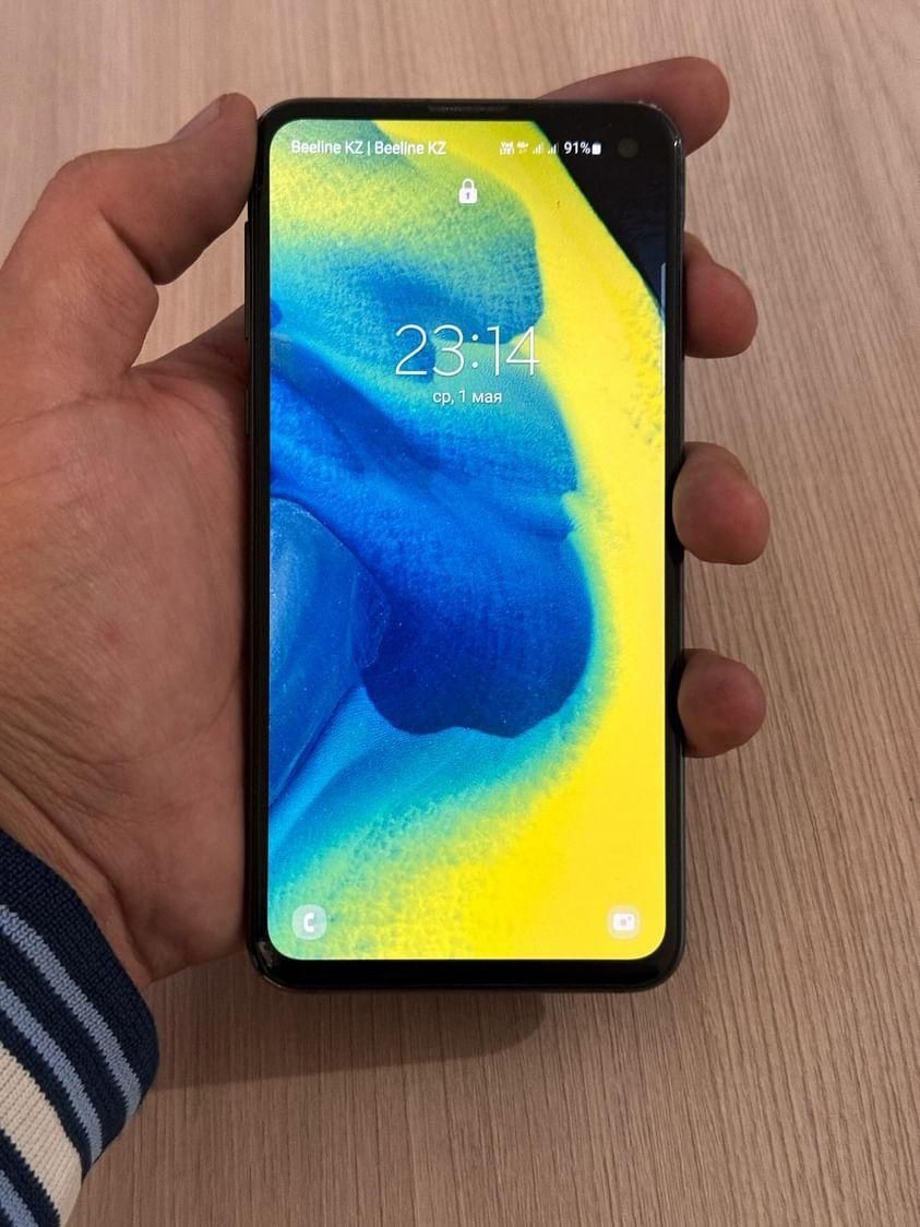 Samsung S10e black