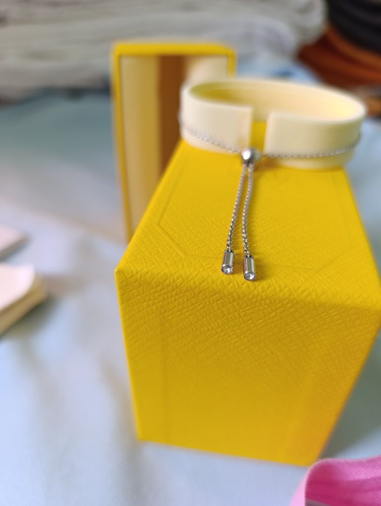 Гривна Swarovski Infinity