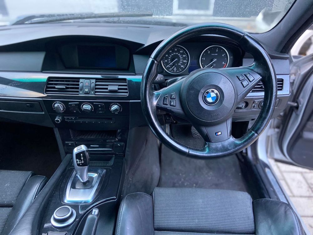 Dezmembrez BMW 520d LCI an 2009 M-PACK motor 2.0d 177cp Xenon adaptiv