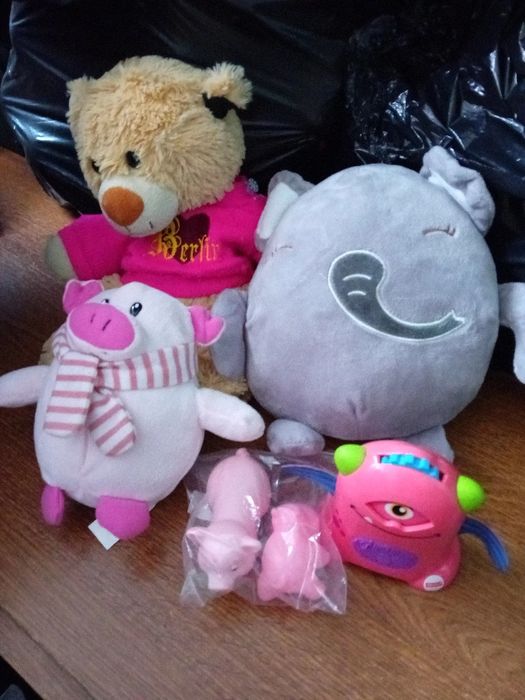 Lot jucarii la 20lei