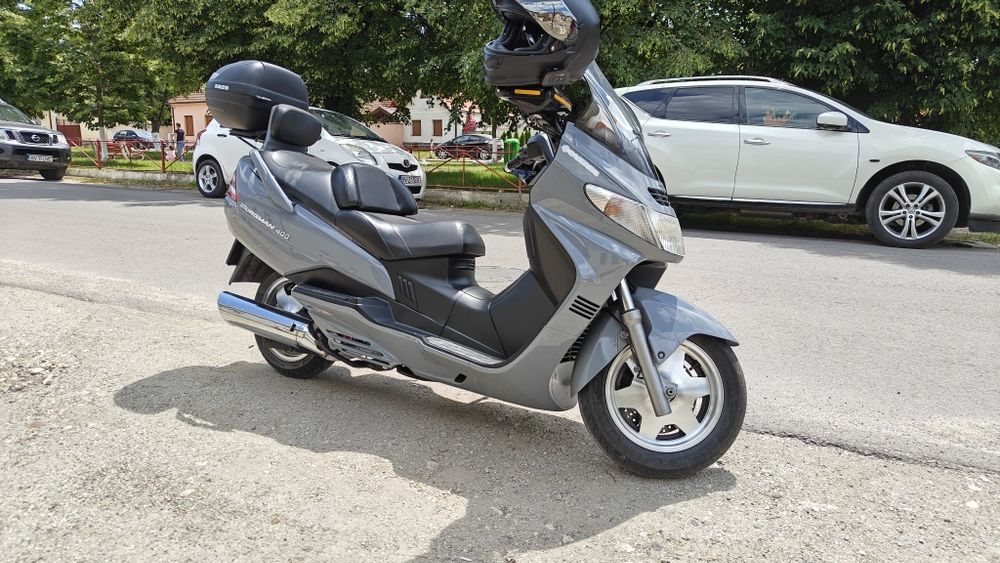 Vând Suzuki burgman 400