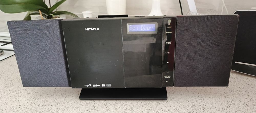 Pentru bucătărie combina Hitachi