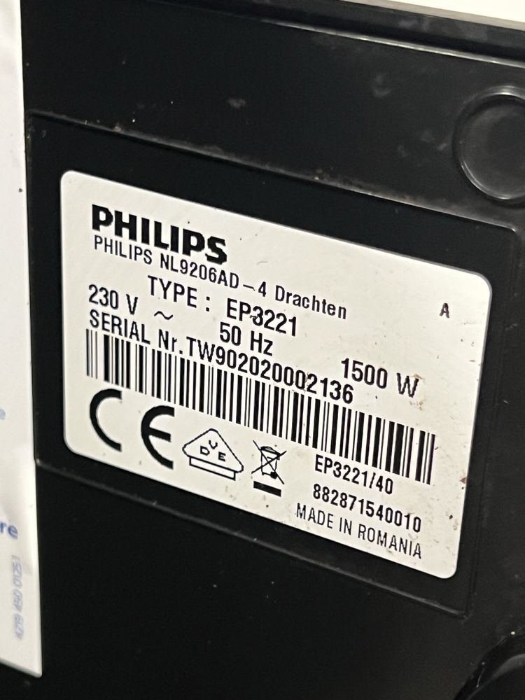 Кафемашина кафе автомат Philips EP3221 с гаранция