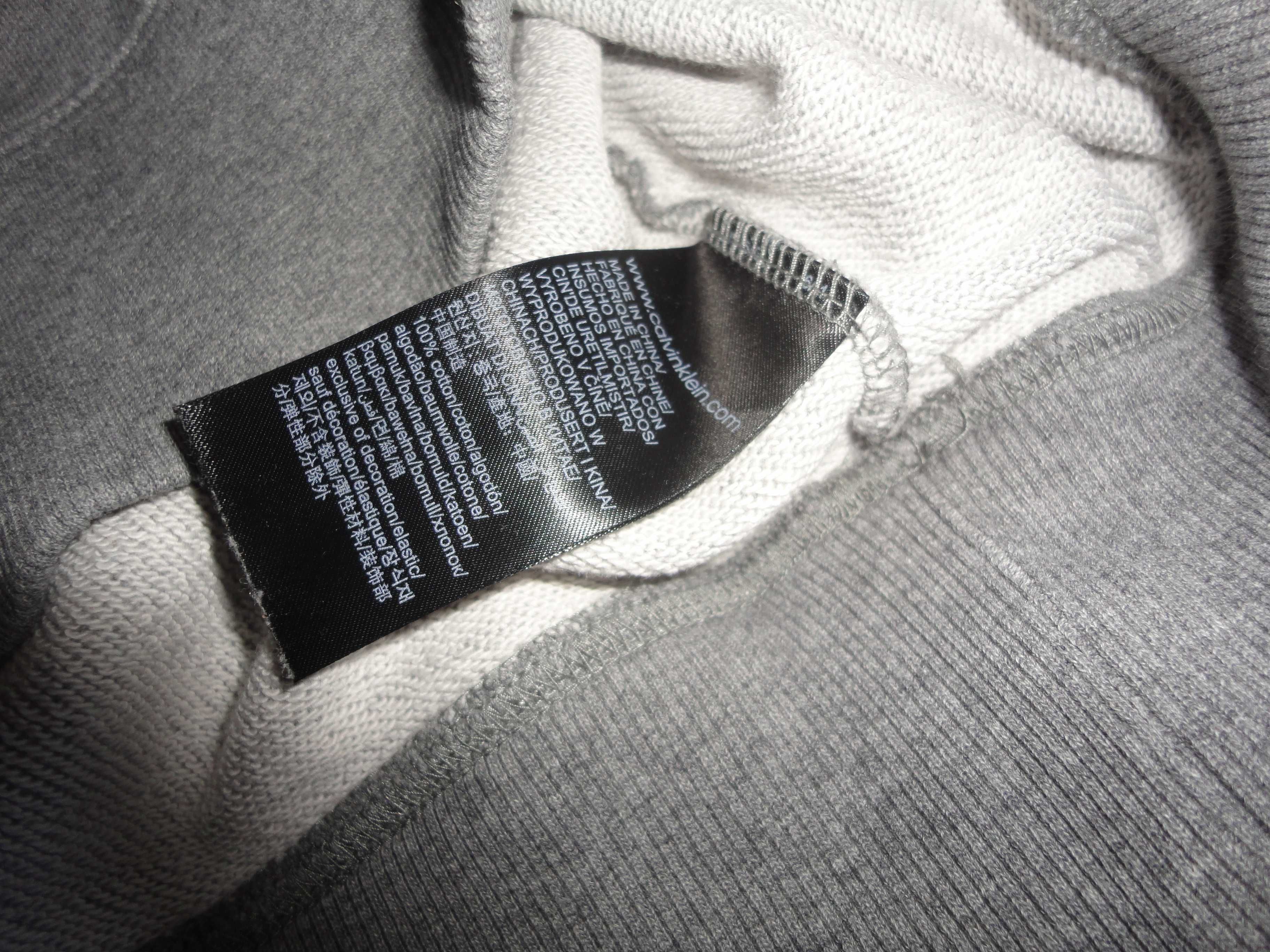 Calvin Klein/S/оригинален суитшърт