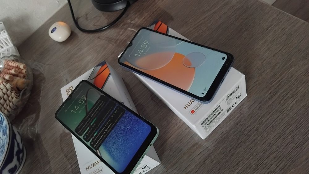 Продам 2 телефона и в подарок планшет