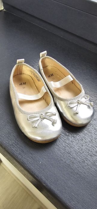 Balerini argintii fetite