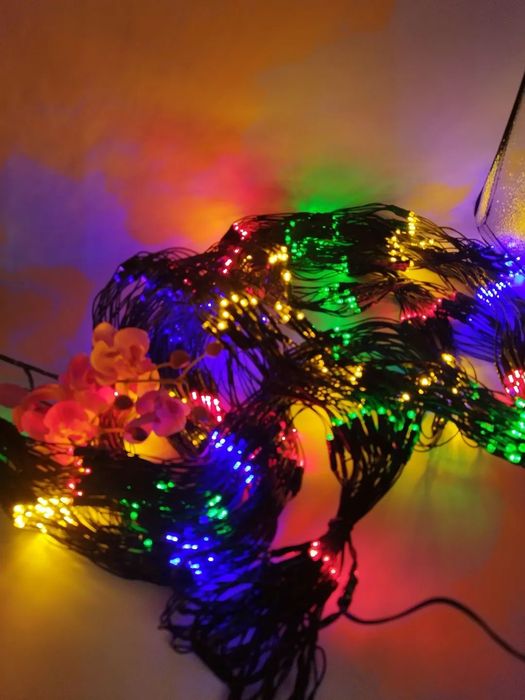 Коледна светеща верига тип мрежа , НОВА 
720 броя лампички