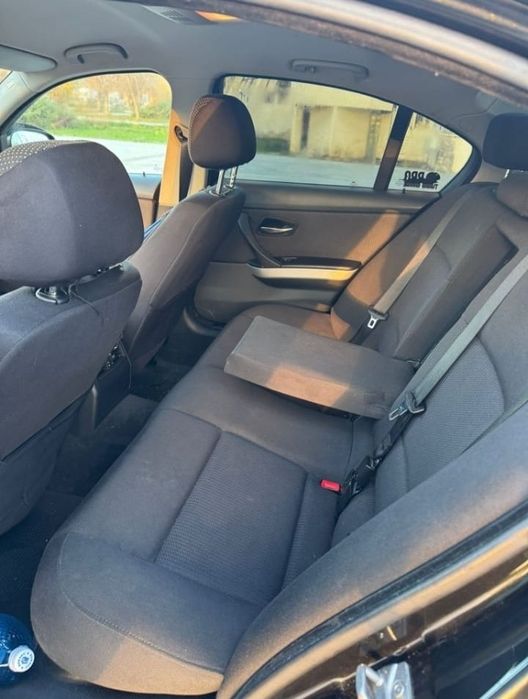 Vând BMW e90 facelift