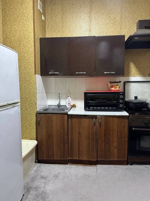 Янги домда 2этажда 2хонали кв срочна 32.000$га сотилади