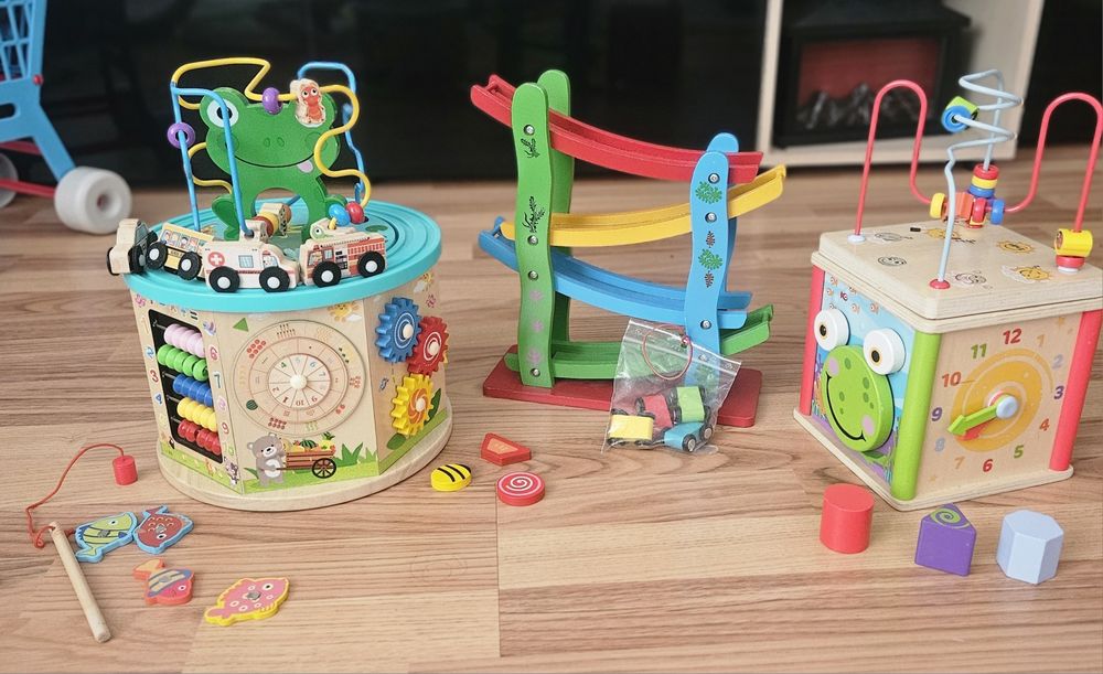 Jucari de lemn Montessori