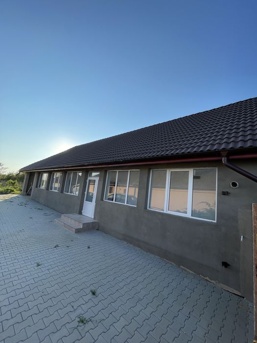 Casă de închiriat