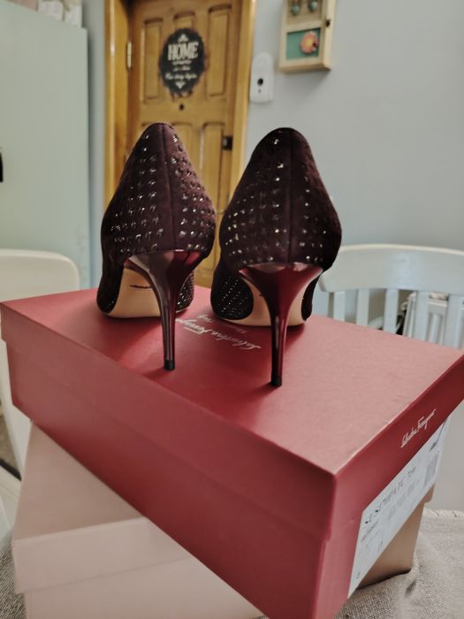 Pantofi Salvatore Ferragamo 36 si Miu Miu 36 noi
