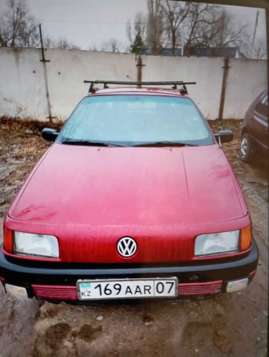 Продам  машину состояние среднее