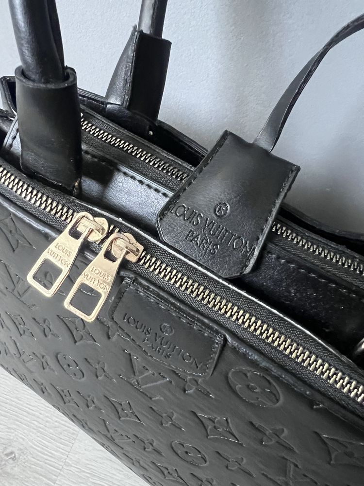 Дамска чанта LV