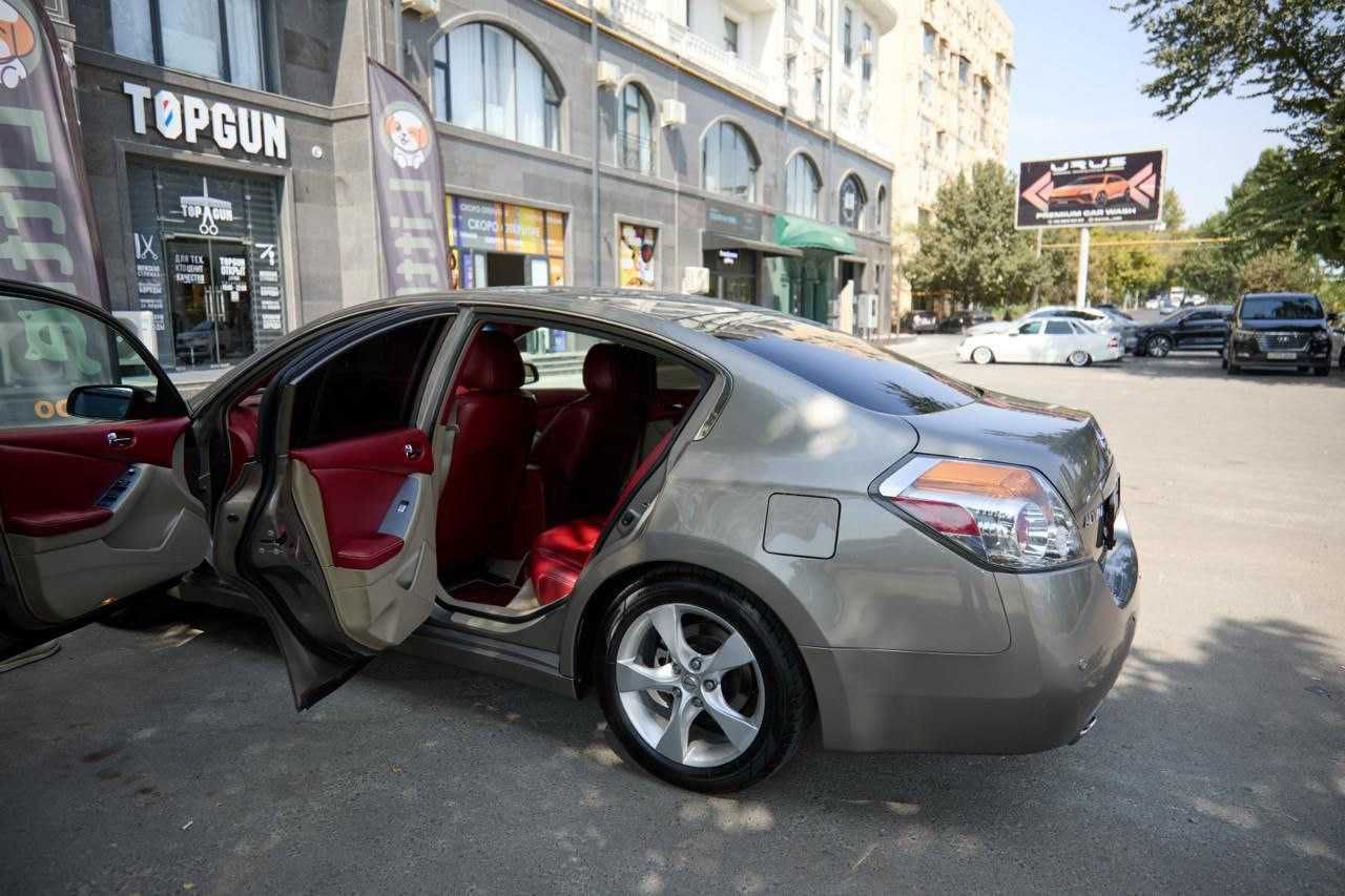 Продаю Ниссан Алтима l32 2008 год