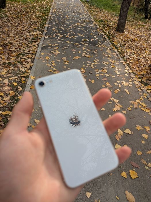 iPhone SE 2022 64gb 100% белый