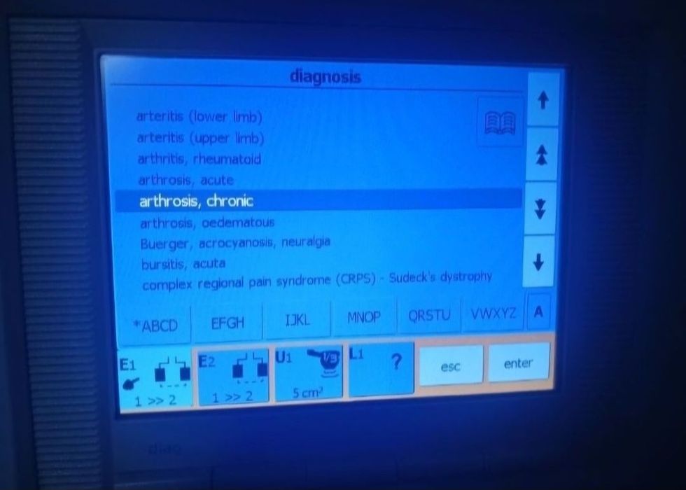 Combină fizioterapie profesională,5 canale:2electro,2Ultrasunet,1Laser