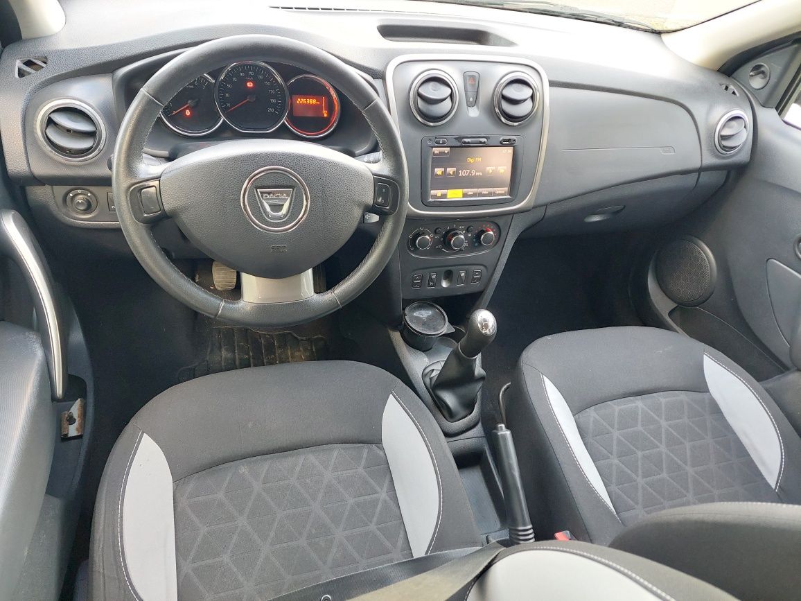 Dacia Sandero Stepway/ An 2014/ 1.5Diesel