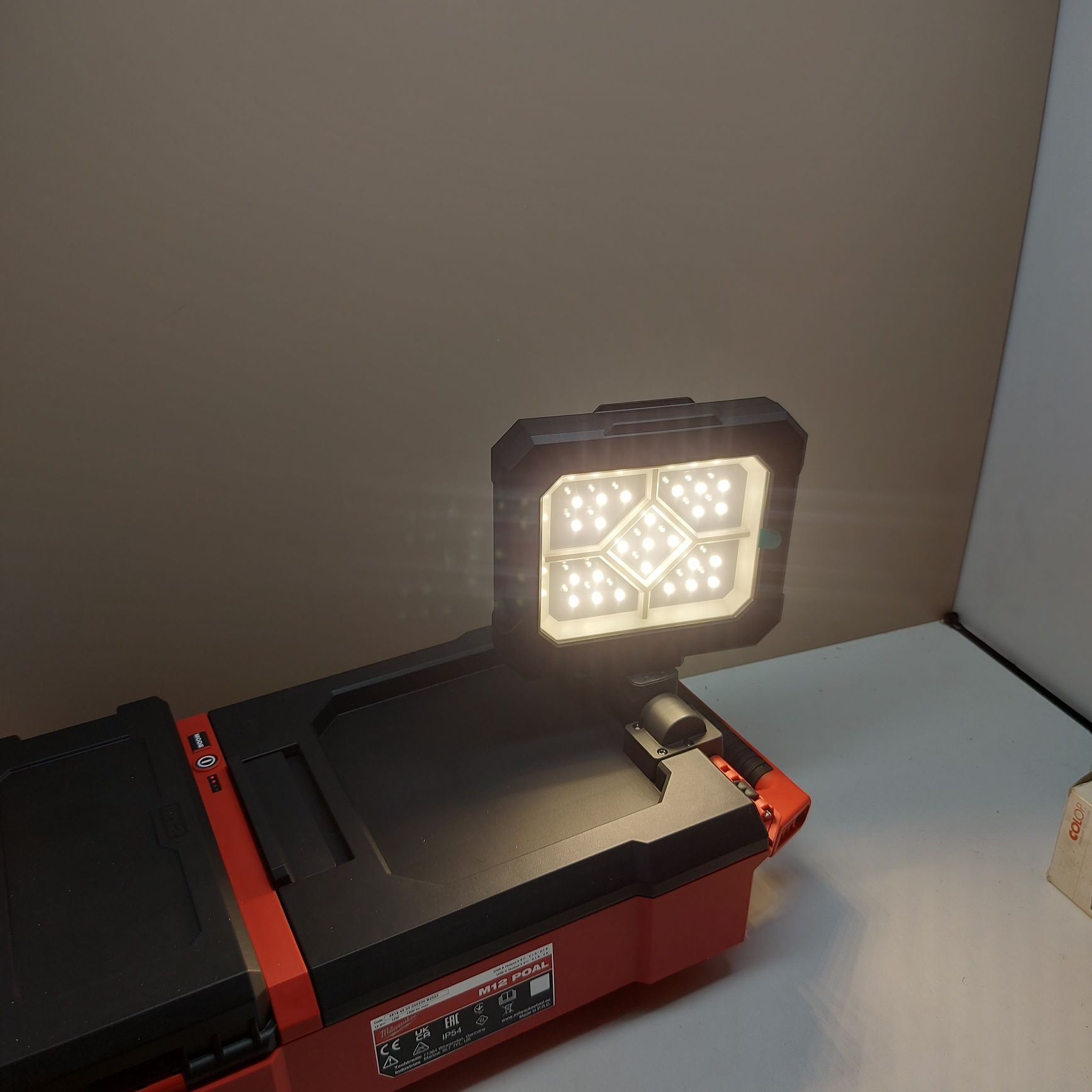 ПРОМОЦИЯ.Led работна лампа Milwaukee M12 POAL-0