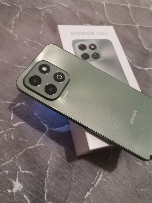 Продам HONOR X6b. 128гб. в хорошем состоянии