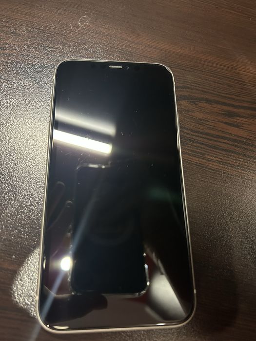 IPhone 11, 64GB използван