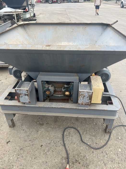 Tocator,pentru diverse produse.