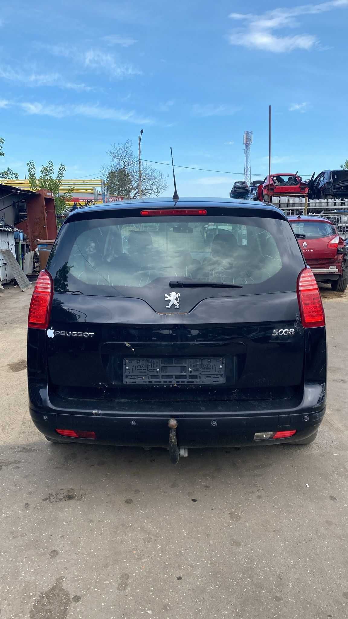 Dezmembrez Peugeot 5008 1.6 HDi an 2012