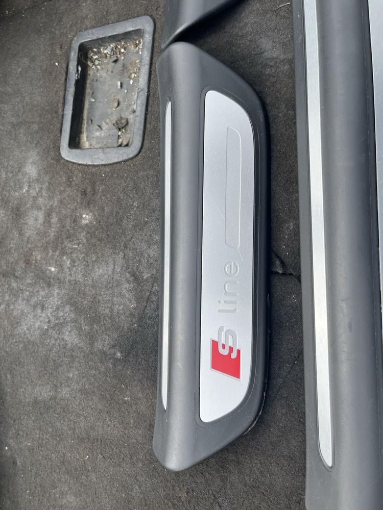 Лайсни интериорни под врати Audi Q3 Sline комплект Ауди Кю3 8U