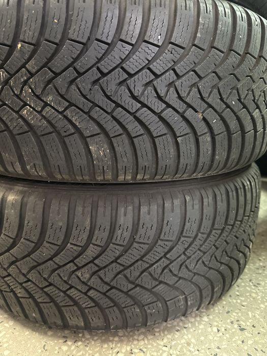 Зимйи гуми 215.50.17 4 бр Фалкен в добро състояние
