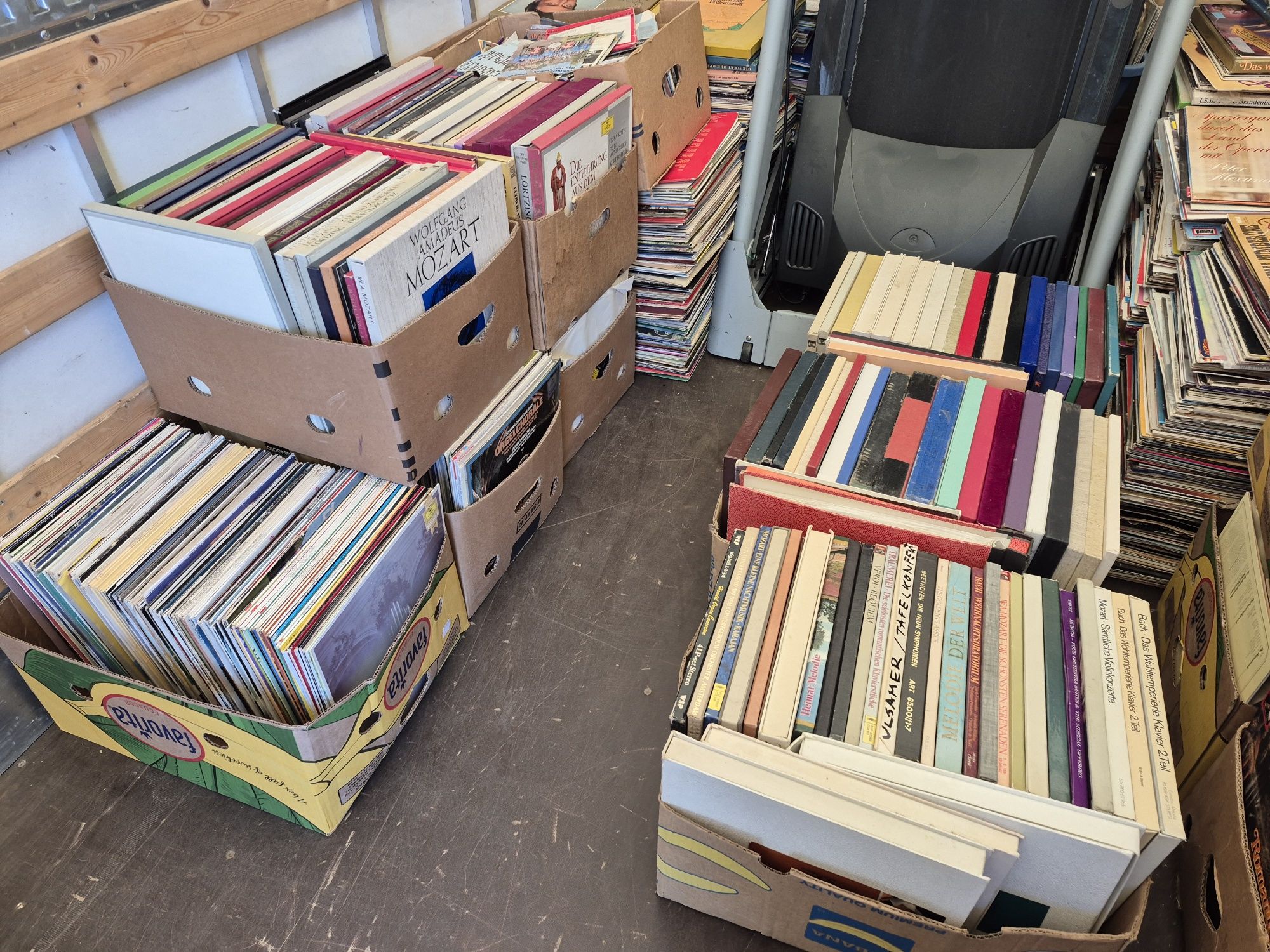 Vând Lot 12500lp Discuri Vinil colectie muzica clasica mixta