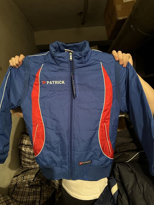 Куртки Детксие  новые