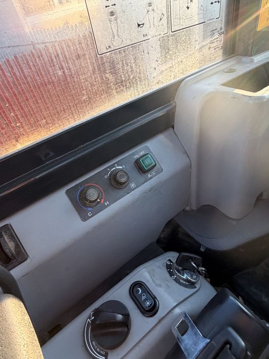 Miniexcavator/excavator komatsu pc35mr5 2021 3.8t